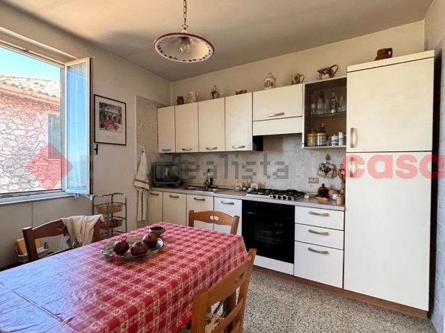 Appartamento in vendita di 97 m² in Via Costa Calda, 81