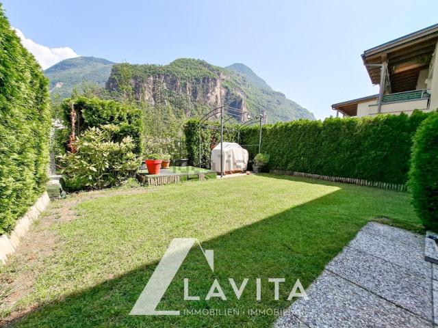 Appartamento in vendita di 97 m² in Via Compagnia dei Trasporti