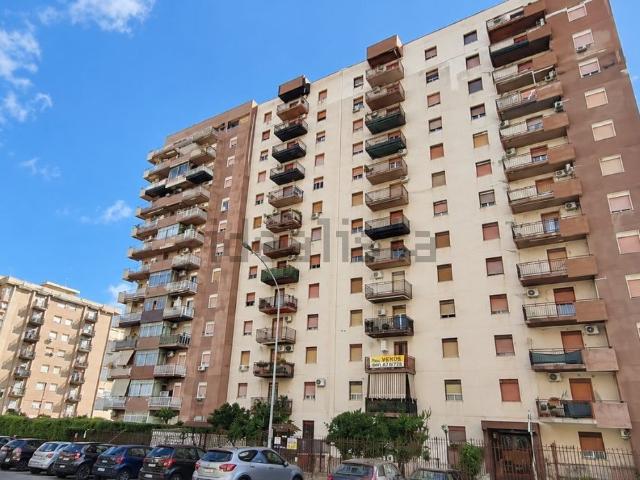 Appartamento in vendita di 97 m² in Via Corselli Rodolfo Generale, 10