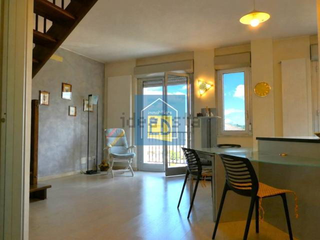 Appartamento in vendita di 97 m² in Via del Collegio, 36