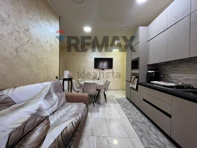 Appartamento in vendita di 97 m² in Via Foria, 258