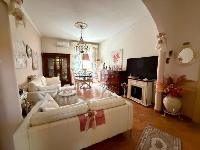 Appartamento in vendita di 97 m² in Via Gioacchino Rossini, 26