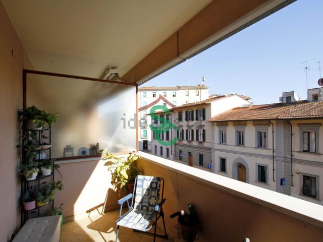 Appartamento in vendita di 97 m² in Via Gabriele D&apos Annunzio, 15