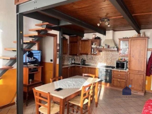 Appartamento in vendita di 97 m² in Via IV Novembre, 6