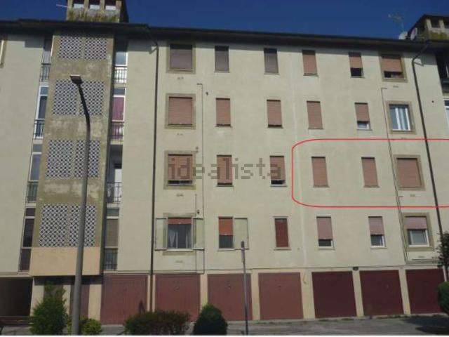Appartamento in vendita di 97 m² in Via Lago D&apos Iseo, 53