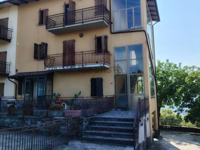Appartamento in vendita di 97 m² in Via Le Serre, 64