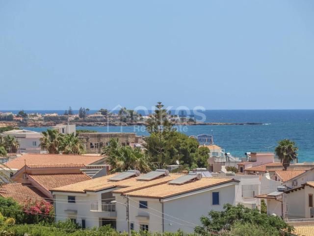 Appartamento in vendita di 97 m² in Via Luigi Stajano