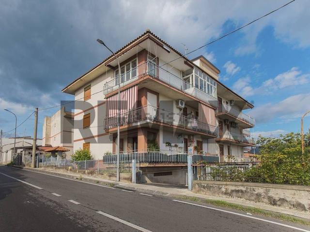 Appartamento in vendita di 97 m² in Via Marina, 125