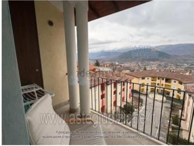 Appartamento in vendita di 97 m² in Via Marruvium, 29