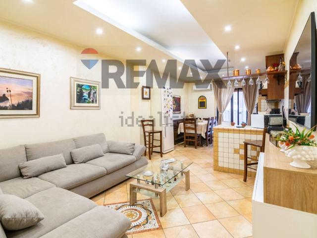 Appartamento in vendita di 97 m² in Via Matteo Gaudioso, 11
