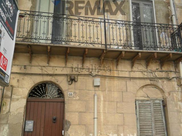 Appartamento in vendita di 97 m² in Via Napoleone Colajanni, 56