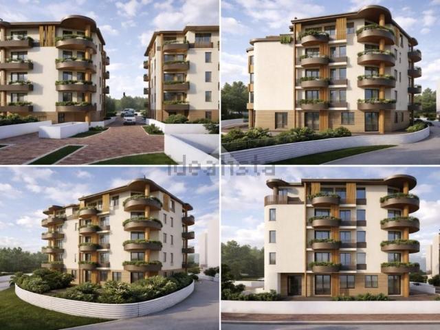 Appartamento in vendita di 97 m² in Via Peschiera