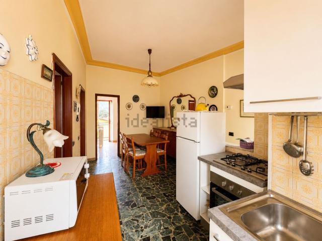 Appartamento in vendita di 97 m² in Via Provinciale Carrara Avenza, 106