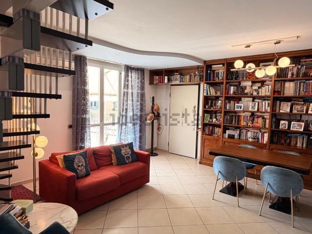 Appartamento in vendita di 97 m² in Via Sant&apos Ambrogio
