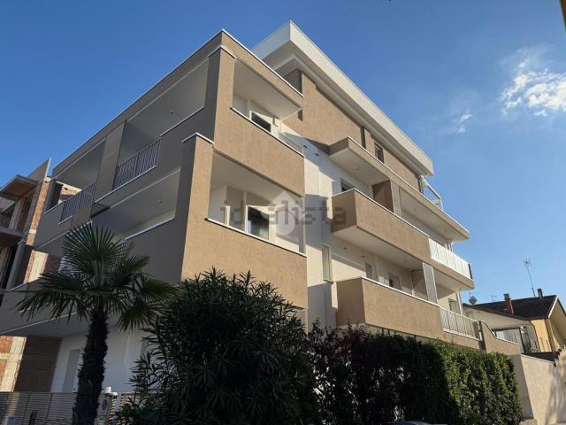Appartamento in vendita di 97 m² in Viale Giuseppe Verdi, 23