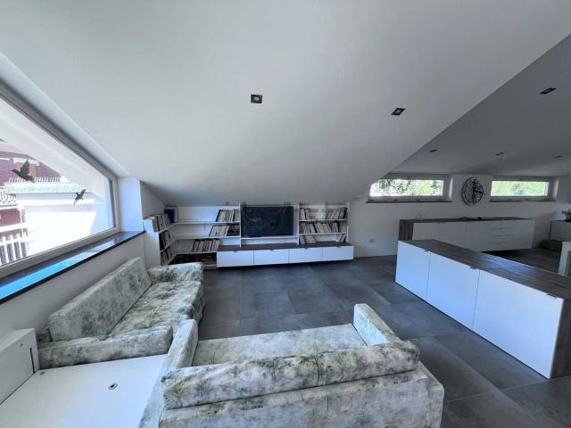 Appartamento in vendita di 97 m² in Viale Risorgimento