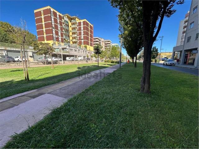 Appartamento in vendita di 97 m² in Viale Giacomo Mancini, 144