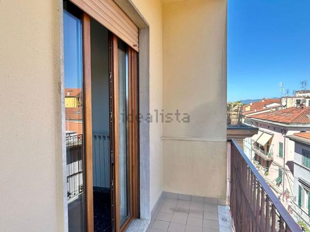 Appartamento in vendita di 97 m² in Via Ippolito Landinelli