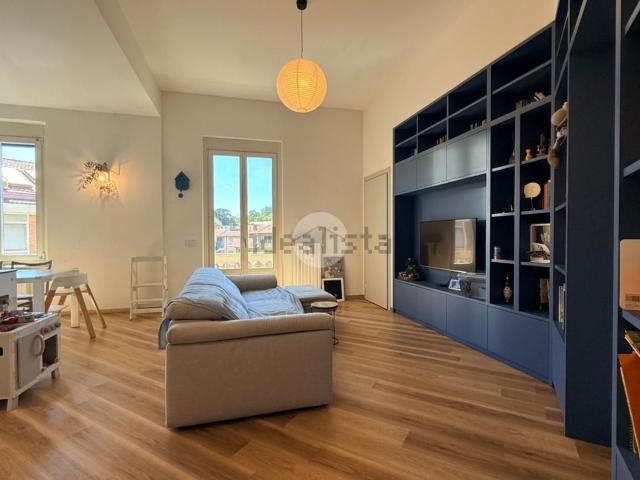 Appartamento in vendita di 94 m² in Corso Dante Alighieri, 79