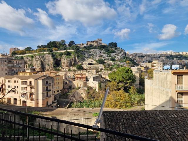 Appartamento in vendita di 94 m² in Strada Giarratana, 132