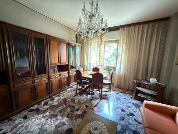 Appartamento in vendita di 94 m² in Via 2 Giugno, 6