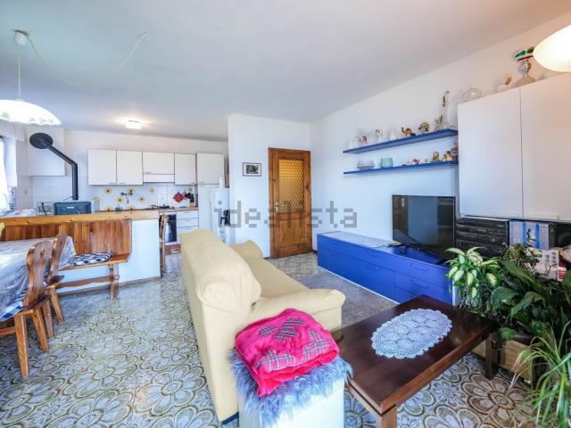 Appartamento in vendita di 94 m² in Via Tavon