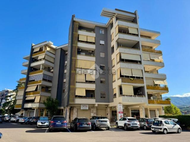 Appartamento in vendita di 94 m² in Via Tevere, 42