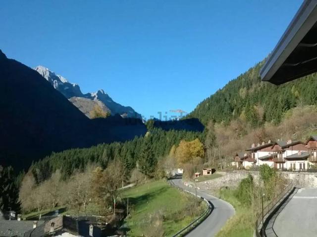 Appartamento in vendita di 94 m² in Via Val Las