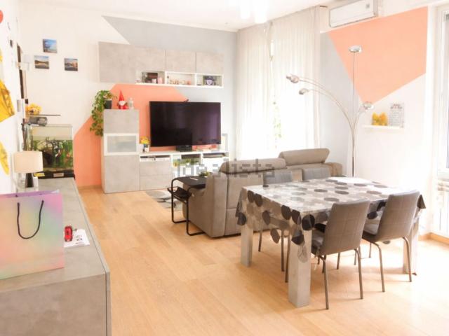 Appartamento in vendita di 94 m² in Via Alessandro Manzoni