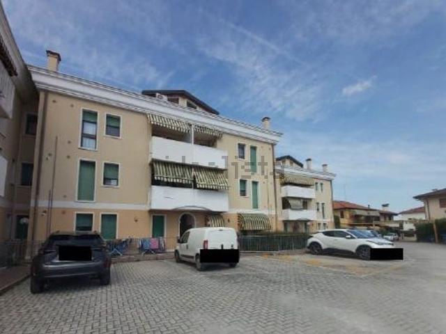 Appartamento in vendita di 94 m² in Via C. Battisti, 16