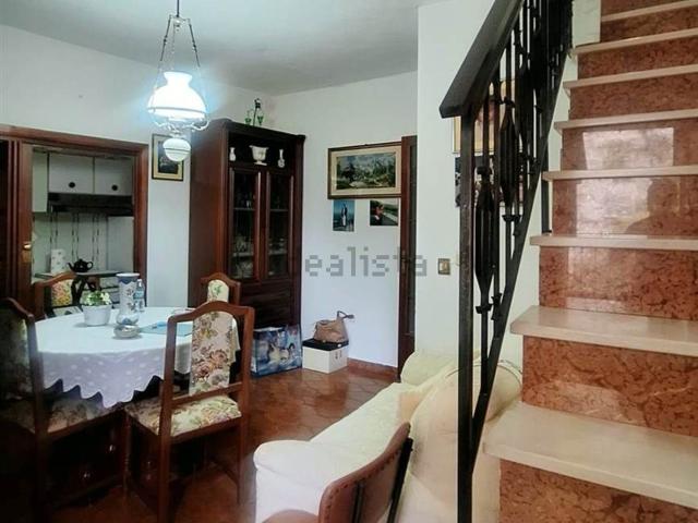 Appartamento in vendita di 94 m² in Via C. Pellegrini