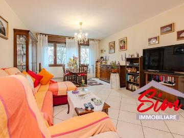 Appartamento in vendita di 94 m² in Via Calderara