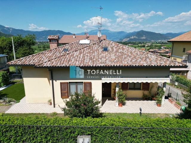 Appartamento in vendita di 94 m² in Via Castello, 26