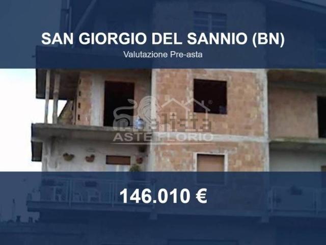 Appartamento in vendita di 94 m² in Via Cesine