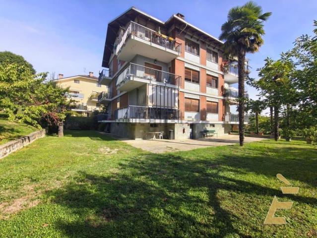 Appartamento in vendita di 94 m² in Via Circonvallazione, 6