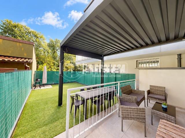 Appartamento in vendita di 94 m² in Via Comasinella