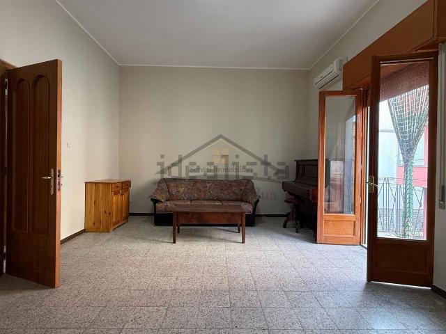Appartamento in vendita di 94 m² in Via de Carlo