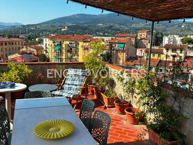 Appartamento in vendita di 94 m² in Via delle Gore
