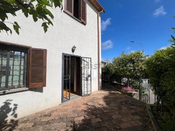 Appartamento in vendita di 94 m² in Via delle Poggiole, 19