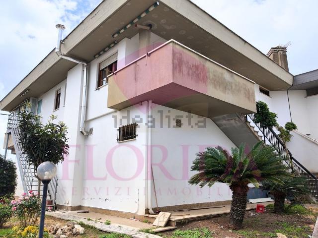 Appartamento in vendita di 94 m² in Via di Valle Schioia