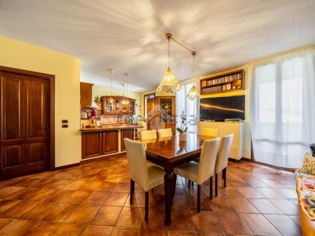 Appartamento in vendita di 94 m² in Via Don Andreoli, 39
