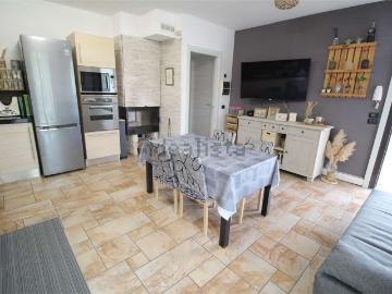 Appartamento in vendita di 94 m² in Via F Baracca