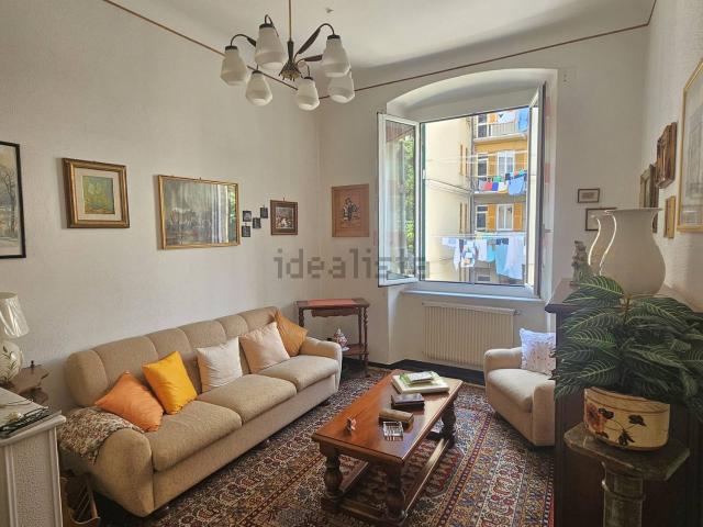 Appartamento in vendita di 94 m² in Via Federico Alizeri