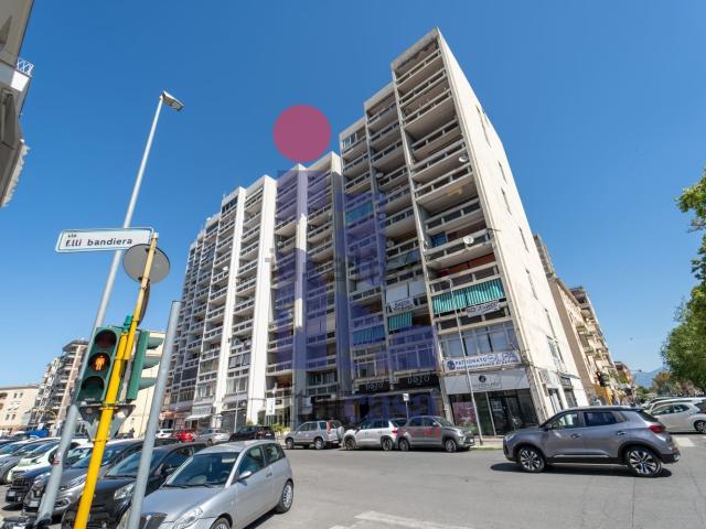 Appartamento in vendita di 94 m² in Via Fratelli Bandiera, 21