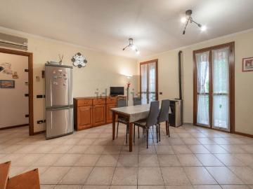 Appartamento in vendita di 94 m² in Via Fratelli Cervi