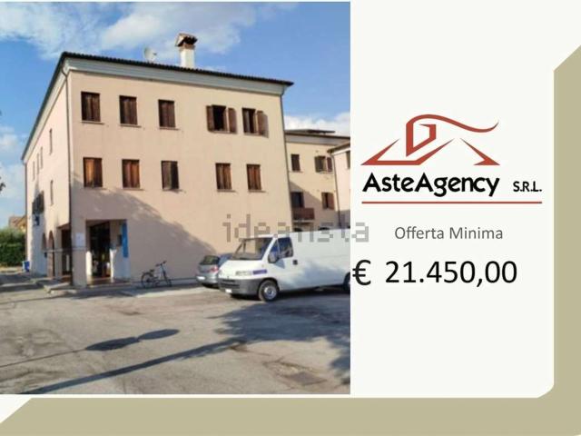 Appartamento in vendita di 94 m² in Via Fratelli Pinarello, 1