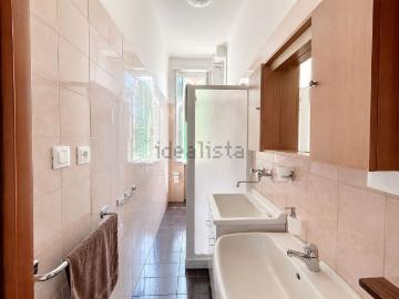Appartamento in vendita di 94 m² in Via Francesco Zanardi, 57