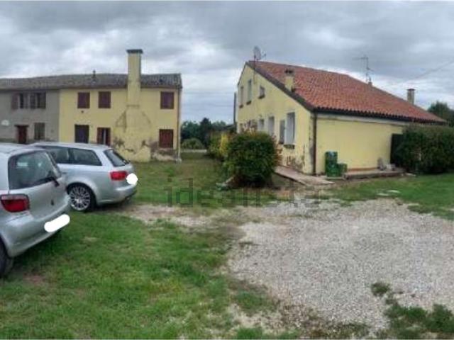 Appartamento in vendita di 94 m² in Via Giacomo Leopardi