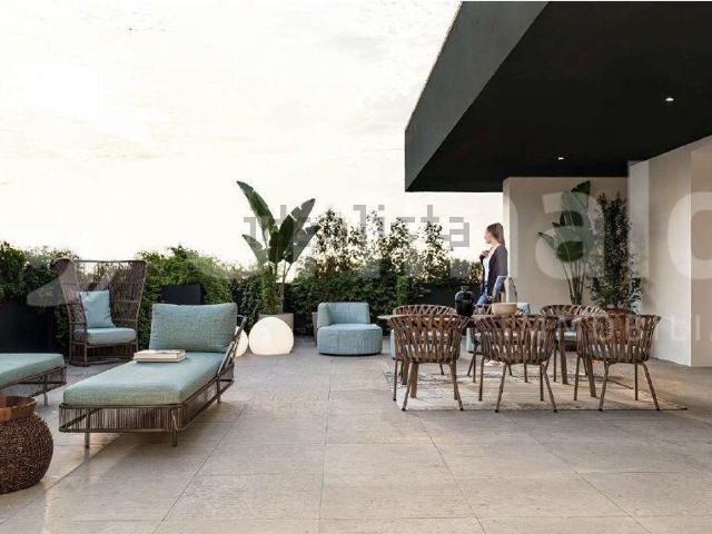 Appartamento in vendita di 94 m² in Via Lovati