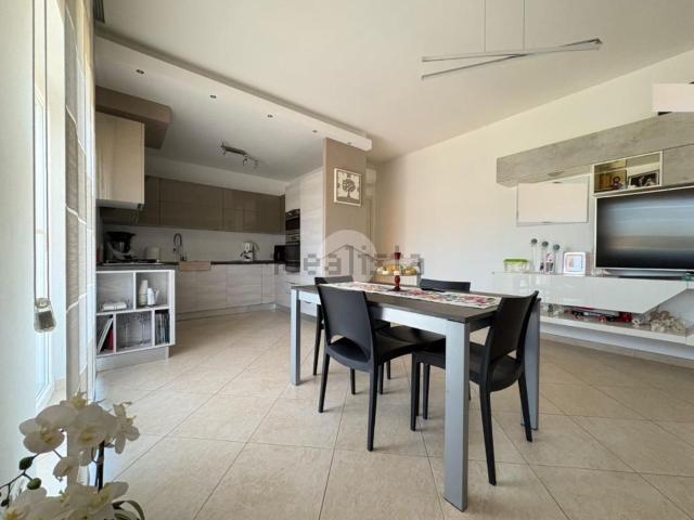 Appartamento in vendita di 94 m² in Via Mesca, 32